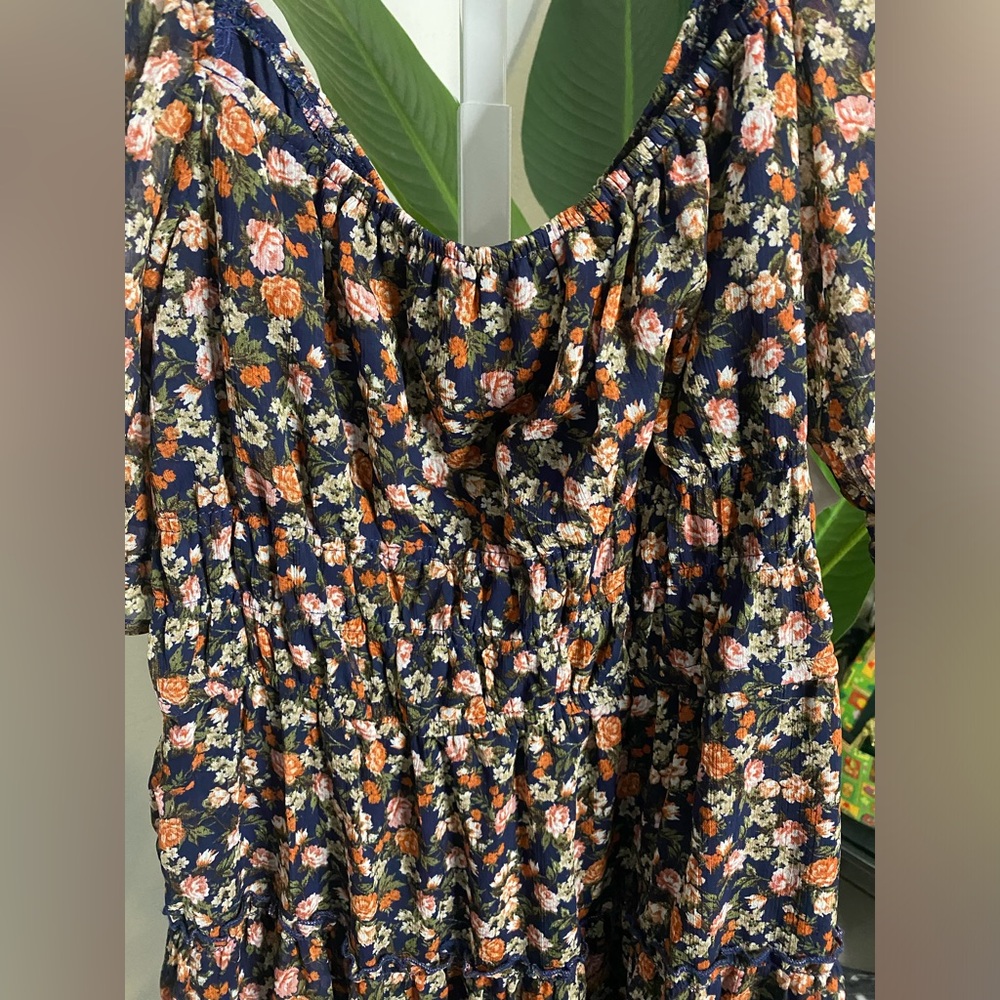 Dress - Picture 2 of 7